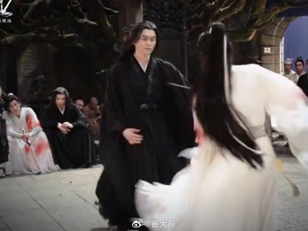 成毅张智霖打戏花絮 哇塞，两代古装男神同框，谁懂这个武侠剧的含金量啊！成毅、张智