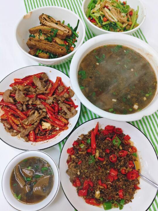 四方坪十年老牌湘菜店，家人都夸好吃！！