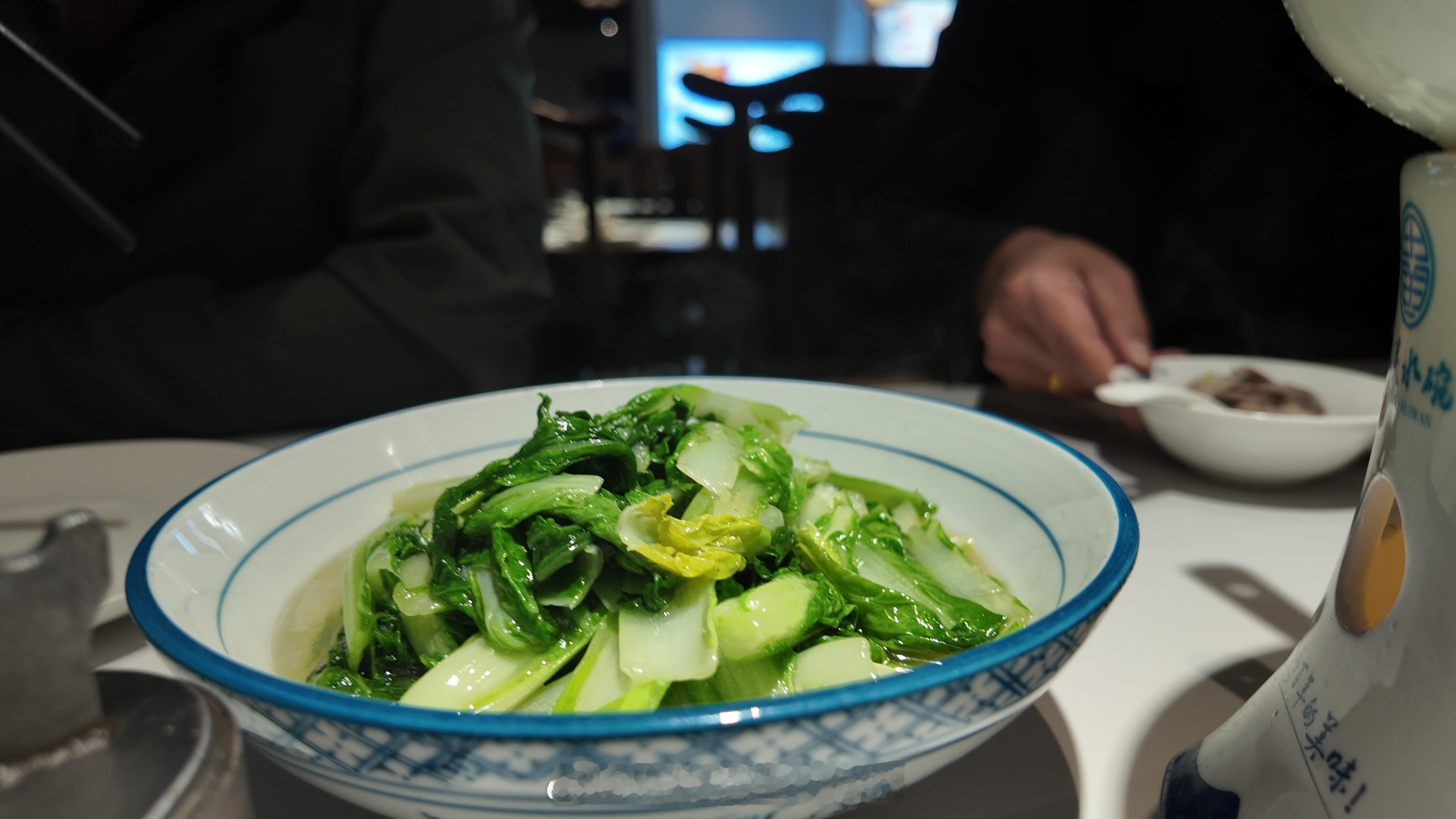 没吃过水碗，而且百吃不腻的臭鳜鱼，这个都吃了4条了吧，也吃不腻，同事这不爱吃鱼的