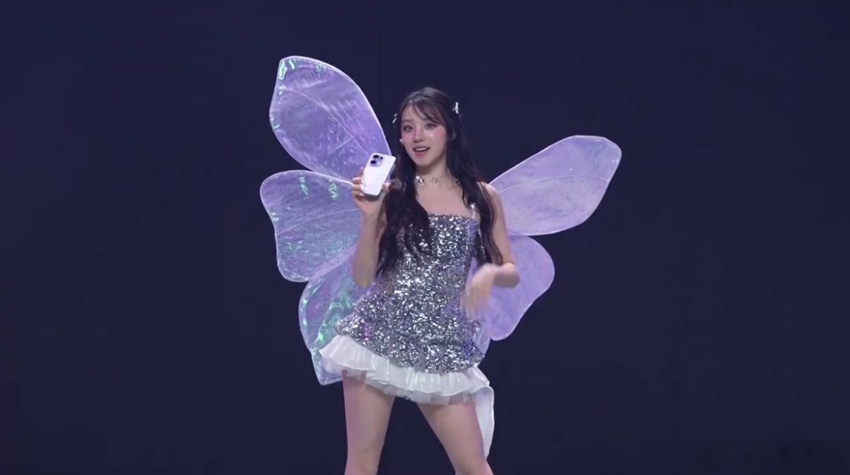 你们有在看OPPO Reno13发布会吗？宋雨琦到现场啦[开学季] 