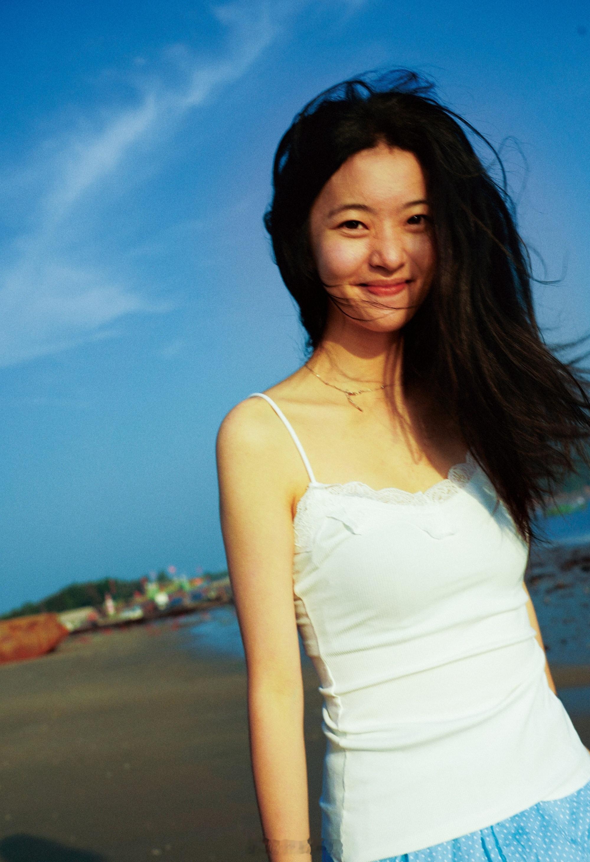农业社会思维：房产可是终身大事，不仅保值升值，还能传给子孙后代。工业社会思维：能