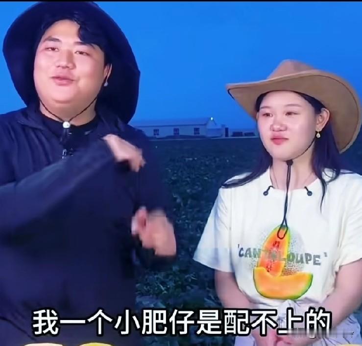 网友给他俩组CP，华仔说自己配不上张家齐，如果能成，他们家这风水这是有多大福气啊