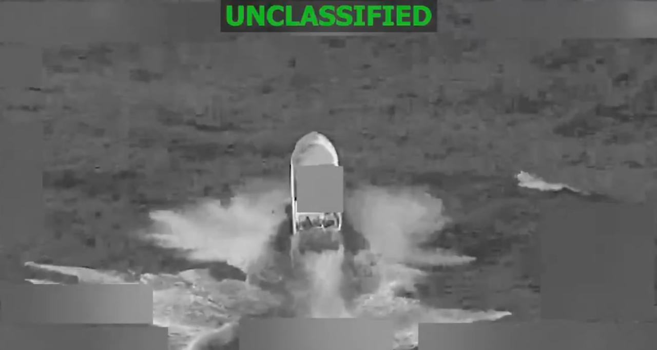 美军称太平洋地区涉嫌毒品船袭击造成两人死亡
美国军方周四表示，在东太平洋对一艘船