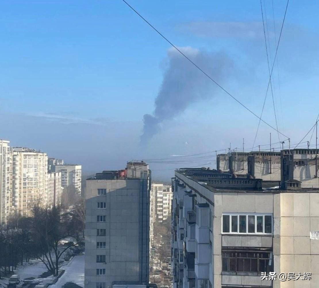 昨晚，乌克兰自杀式无人机袭击了距离乌克兰边境线直线距离1330公里的乌法的巴什石