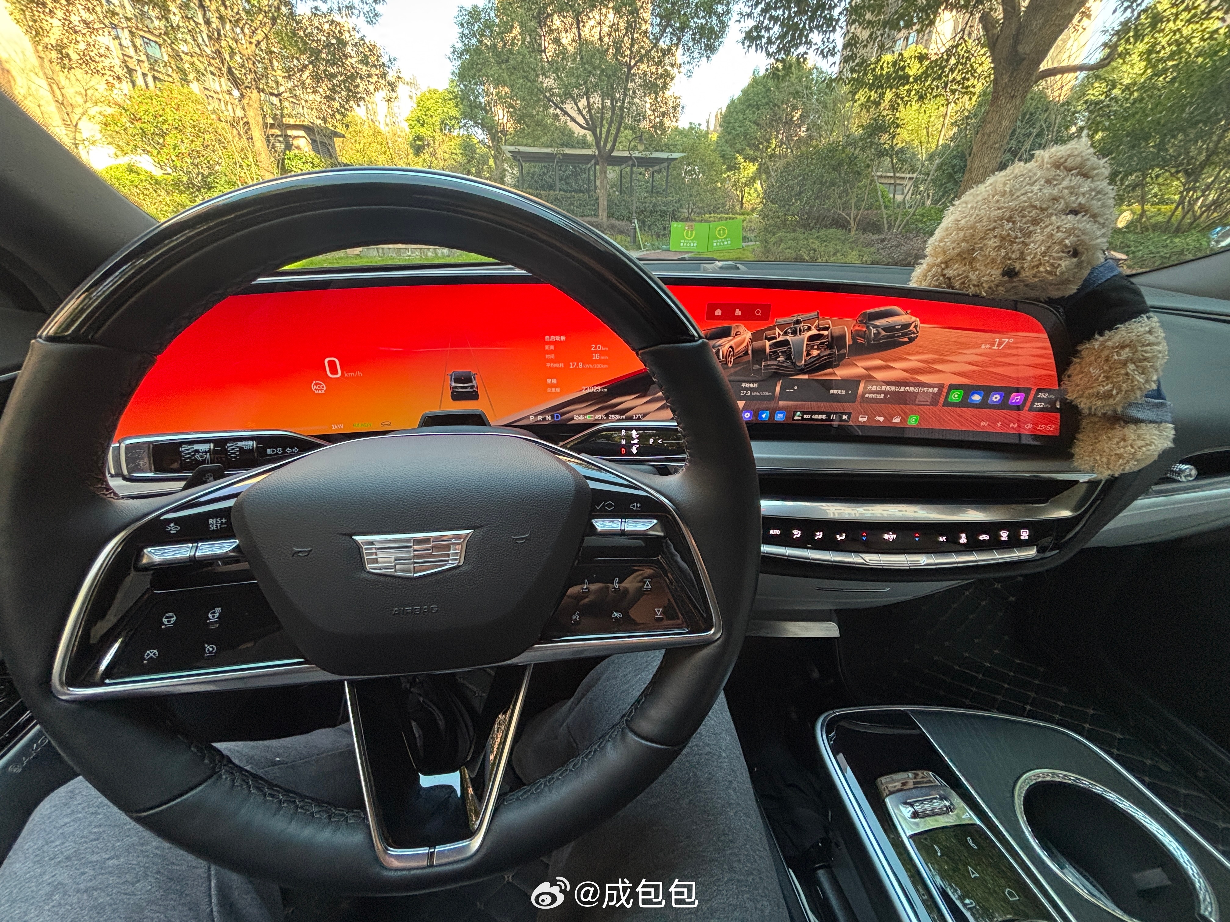 凯迪拉克  😄 我的F1壁纸终于也推送了你最爱的品牌参加f1了吗