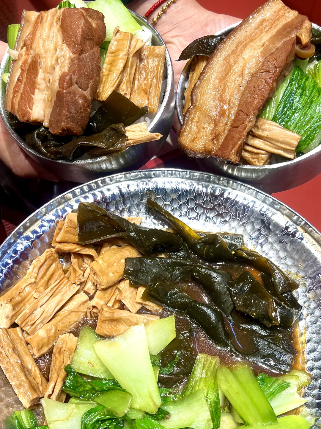 叫上你的干饭搭子！干了这锅把子肉！