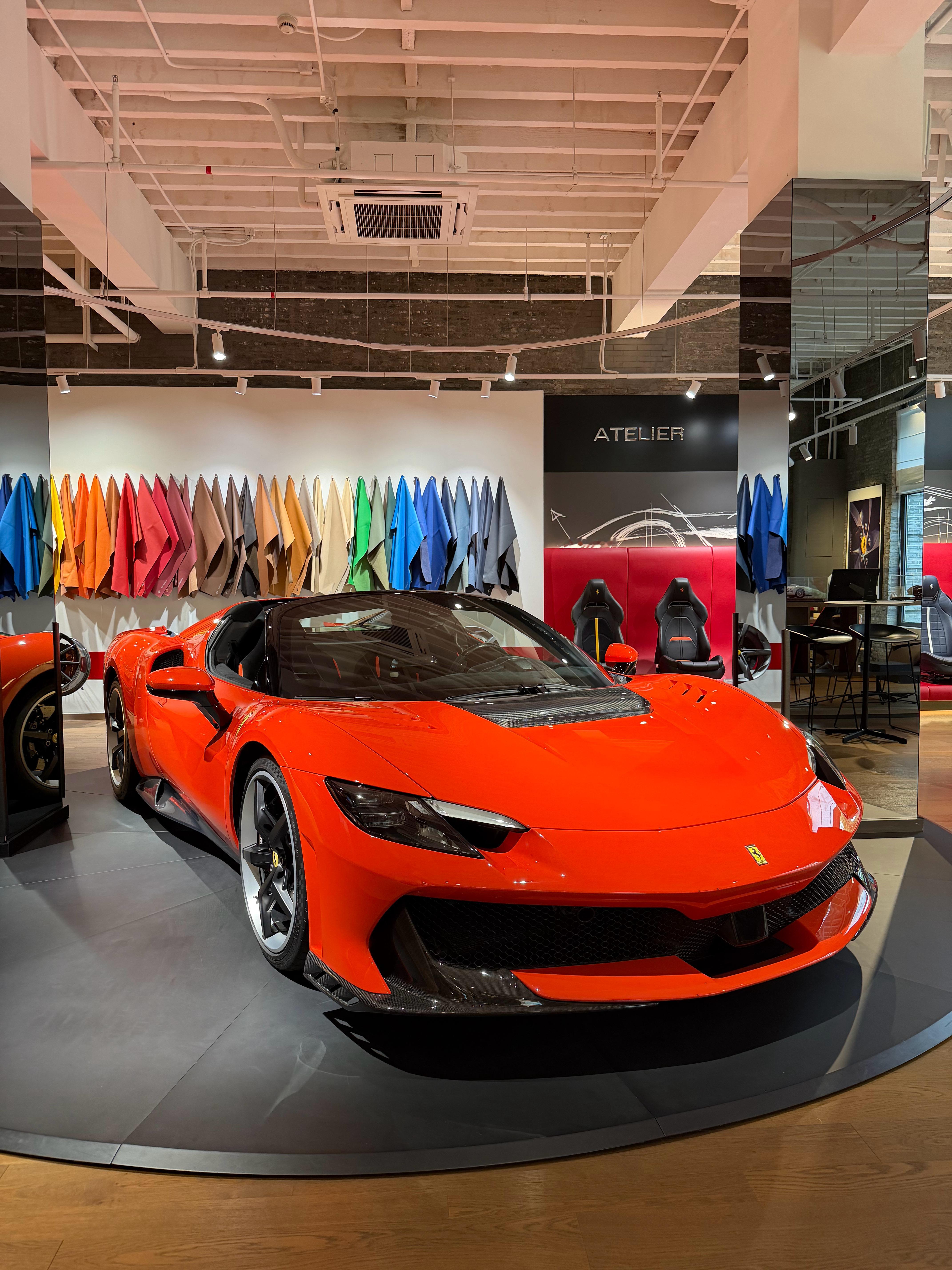 大家一定猜不到我这次来Casa Ferrari是干什么的，确实顶级