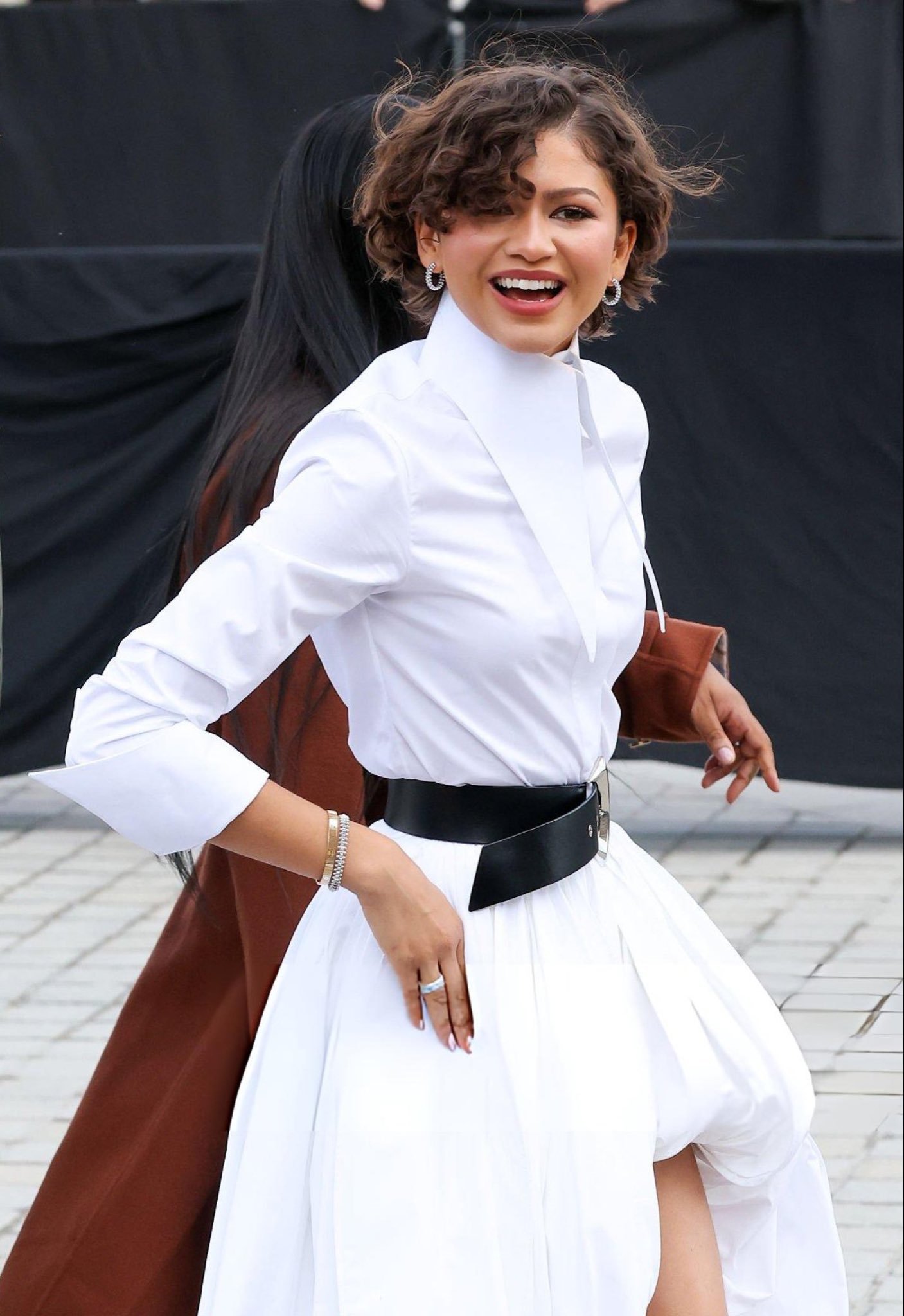 朋友们，赞姐今天佩戴的是卡地亚 