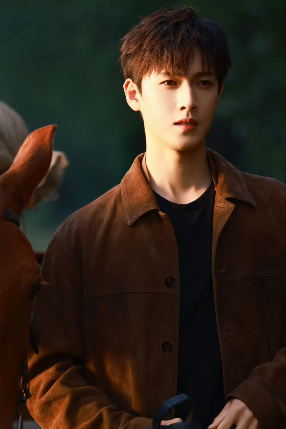 恭喜小林解锁新身份和李昀锐一起新年伊始向光而行，遇见更好的自己！！ 