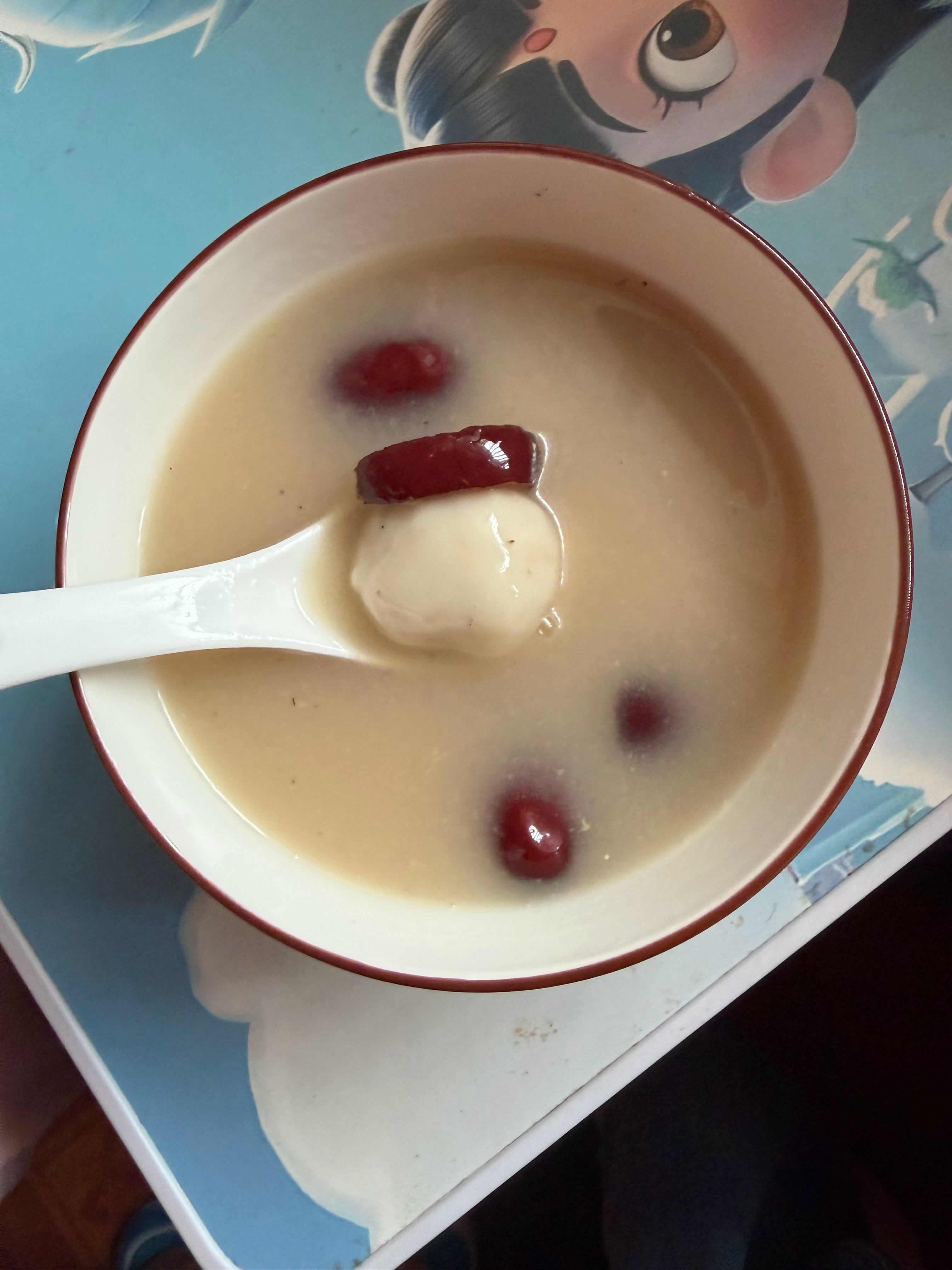 元宵已经吃上了，大家今天准备点啥好吃的 