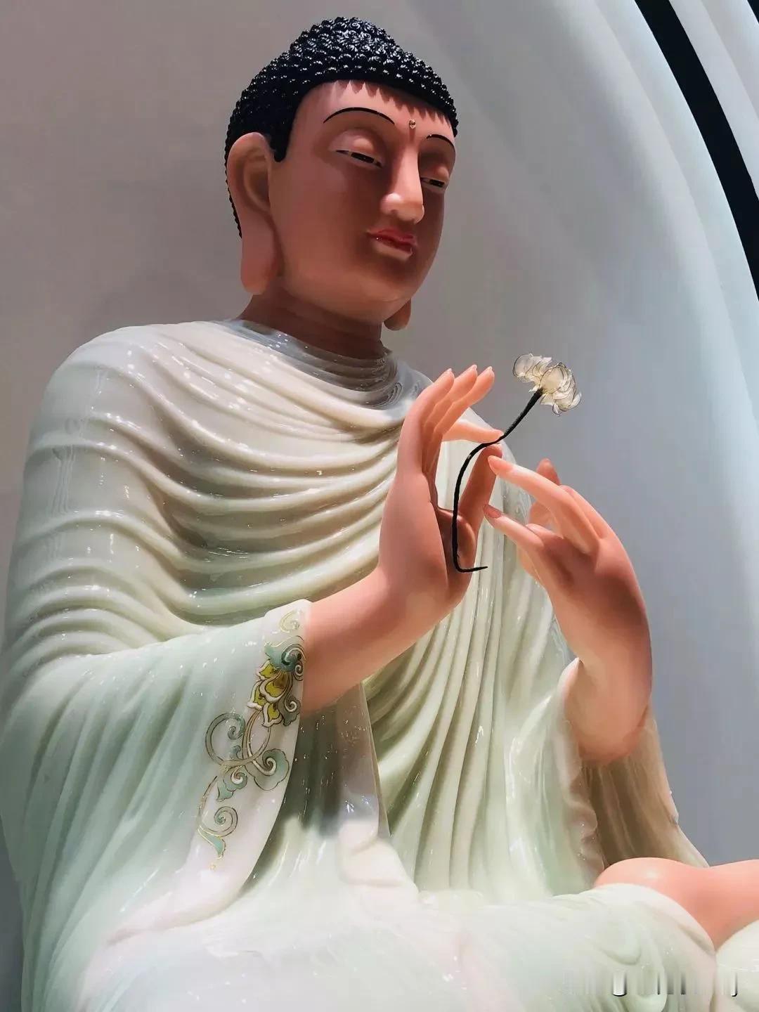 流传千年的十八条老人言：
出门不与妻同欢，女婿不上妻家坟。
夫妻同房之事不要说，