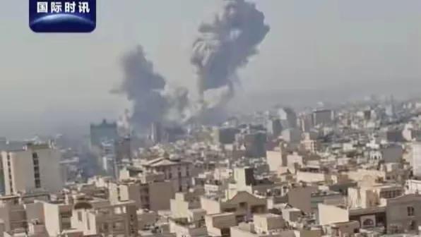 突发！德黑兰遭袭，以方承认美以联合行动
今天下午，伊朗首都德黑兰传来爆炸声。据外