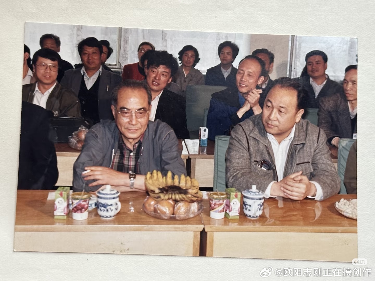 这究竟是北京人艺安排张瞳和修宗迪与观众座谈，还是八部七局六处派老孙和老张参加计划