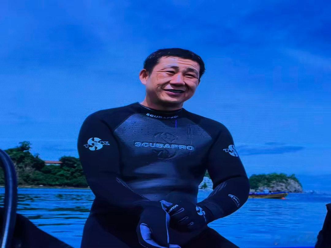 继新疆重磅级人物贺娇龙后60岁新疆传奇民营企业家劳模李建宏一个用3万元起家打造1