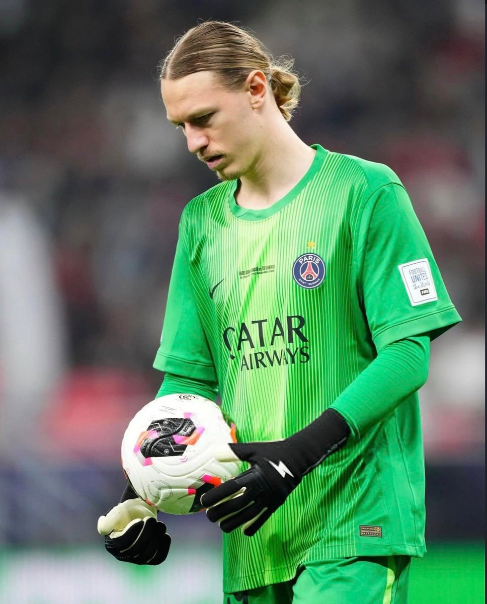 法甲  🚨🥇 | 马特维·萨福诺夫预计将缺席5-6周，比最初预期的3-4周更