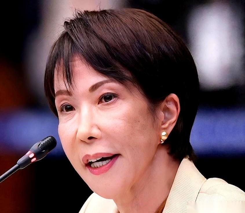 无锡的樱花开了快四十年，日本友人也跟着种了快四十年。
但今年，无锡方面只给了一句