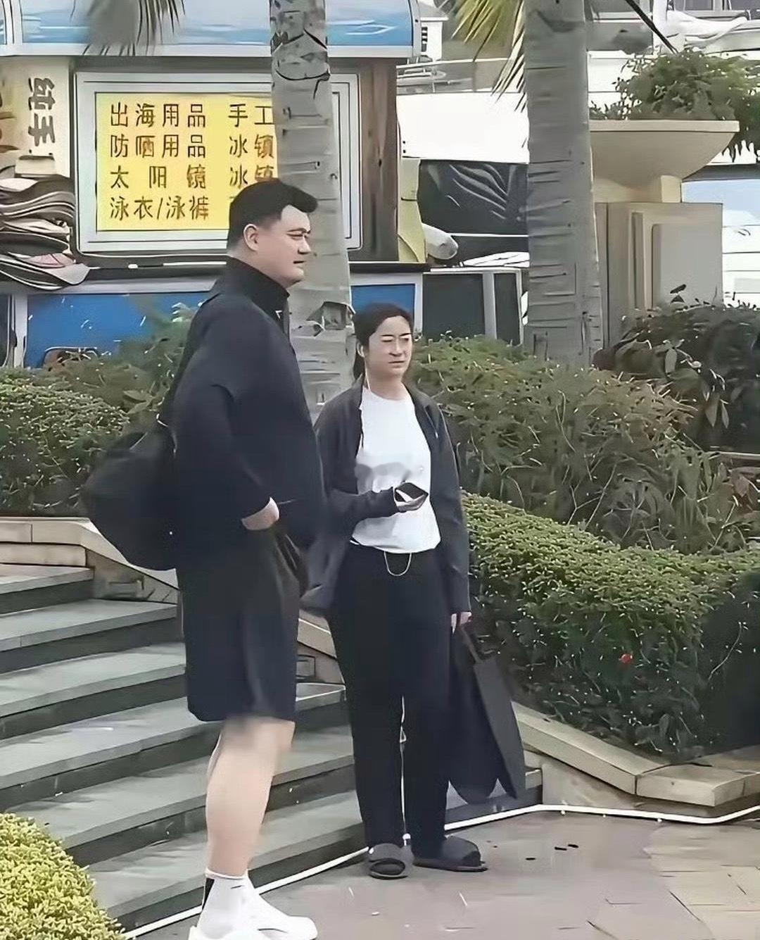 姚明的女儿长得很像某位明星 