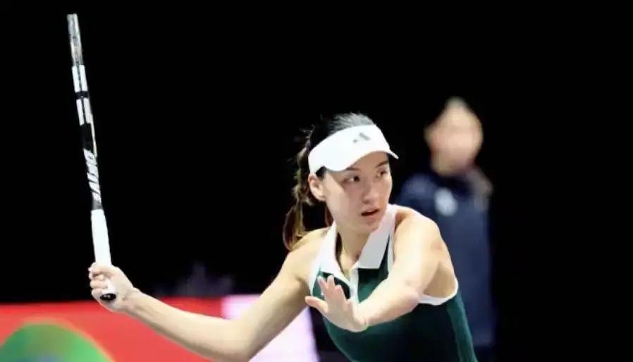 2-0掀翻世界第一！
 
王欣瑜昨晚把斯瓦泰克打到没脾气。一发得分率飙到78%，