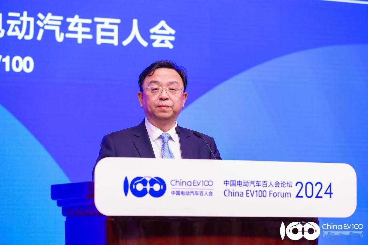 王传福确认：比亚迪第二代刀片电池将在今年8月份发布！
第一代刀片电池可以说改写了