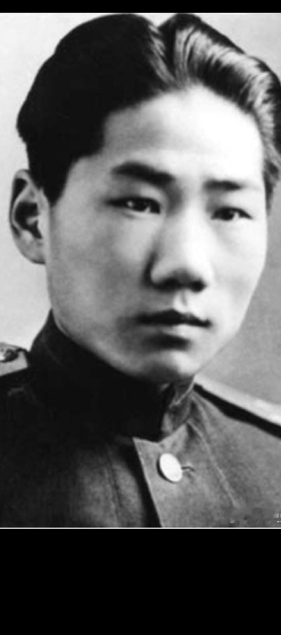 毛岸英罕见的戎装照。
明天也就2025年1月25日就是志愿军出国作战、抗美援朝7