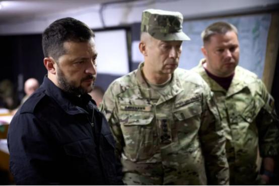 泽连斯基已经下了死命令，无论如何在美俄第二轮峰会举行之前，乌军必须守住红军城。按