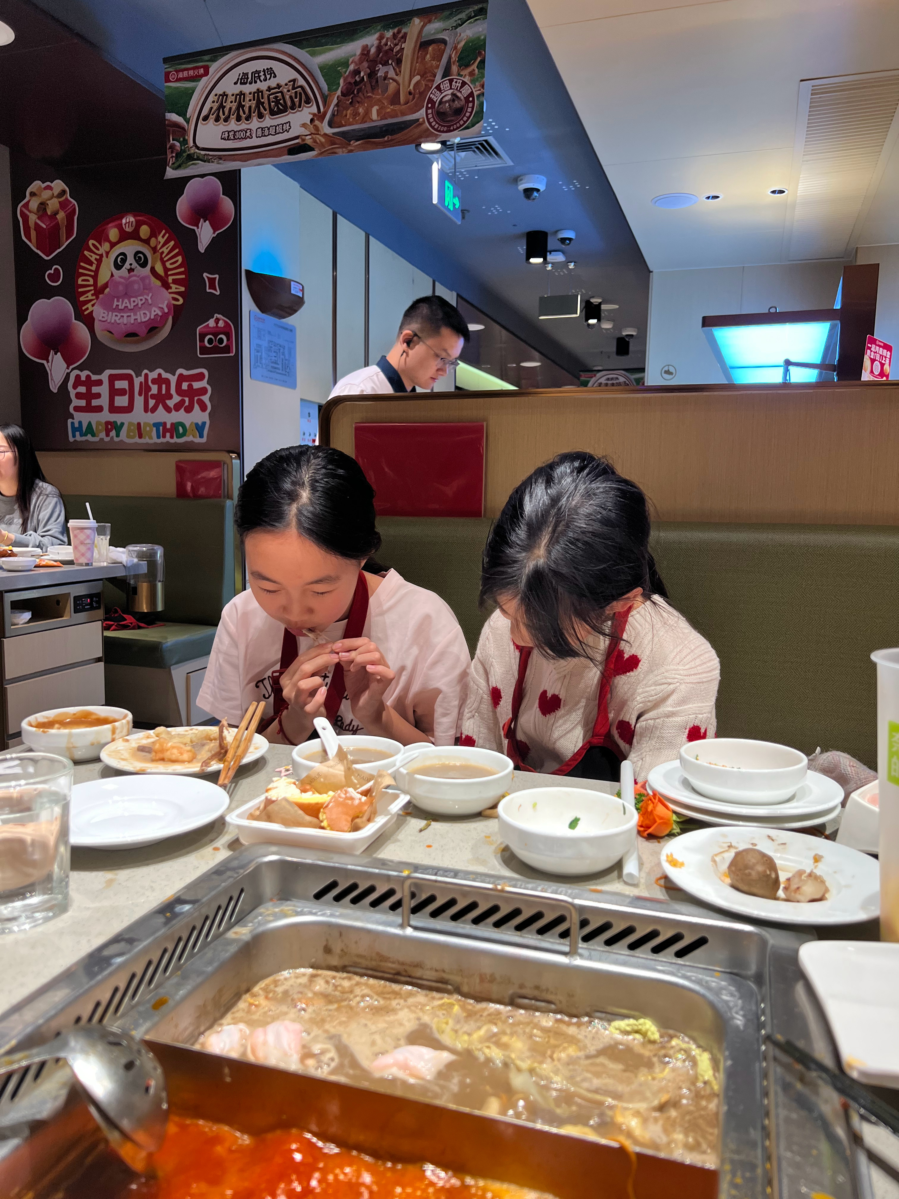 跟小姐俩约的宵夜。 