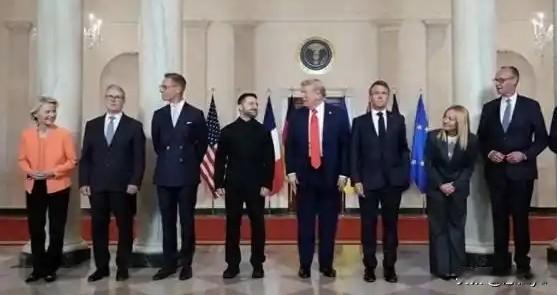 网上小视频不知谁做的，马克龙和梅洛尼把突发急症的泽连斯基送进医院，冯德莱恩和默茨