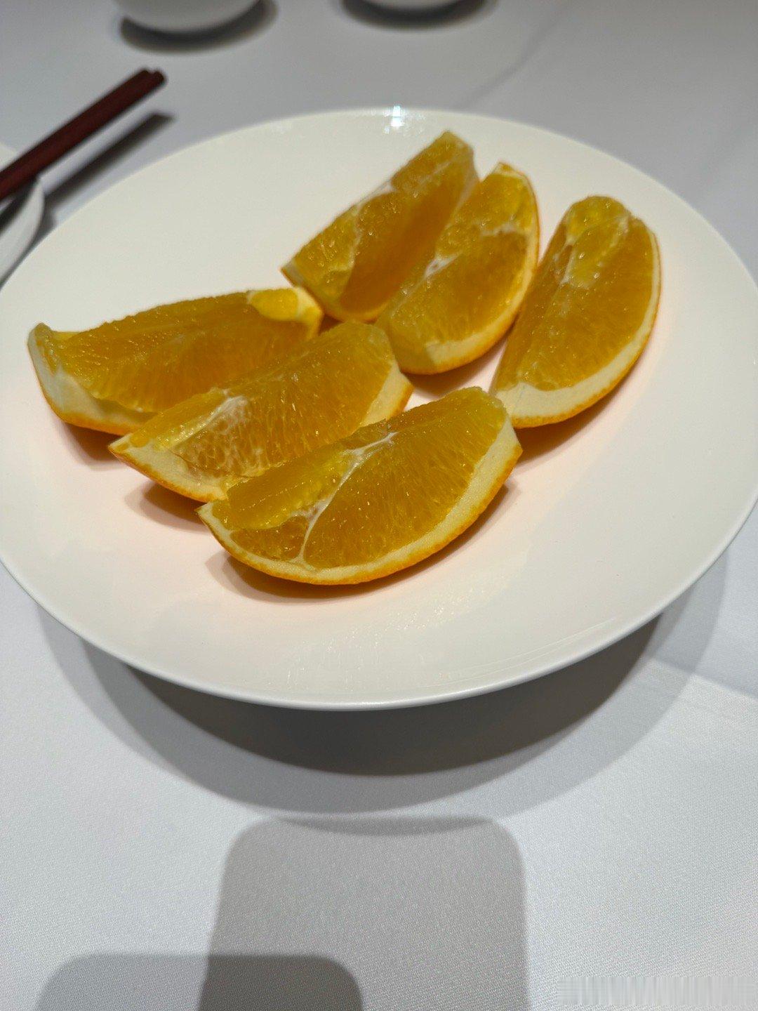 大家晚上吃的啥呀？我吃了海鲜火锅 感觉还不错鱼汤很好喝！