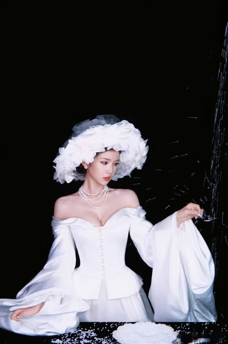 你们猜，这是谁？怀疑不是我一个人会认错 