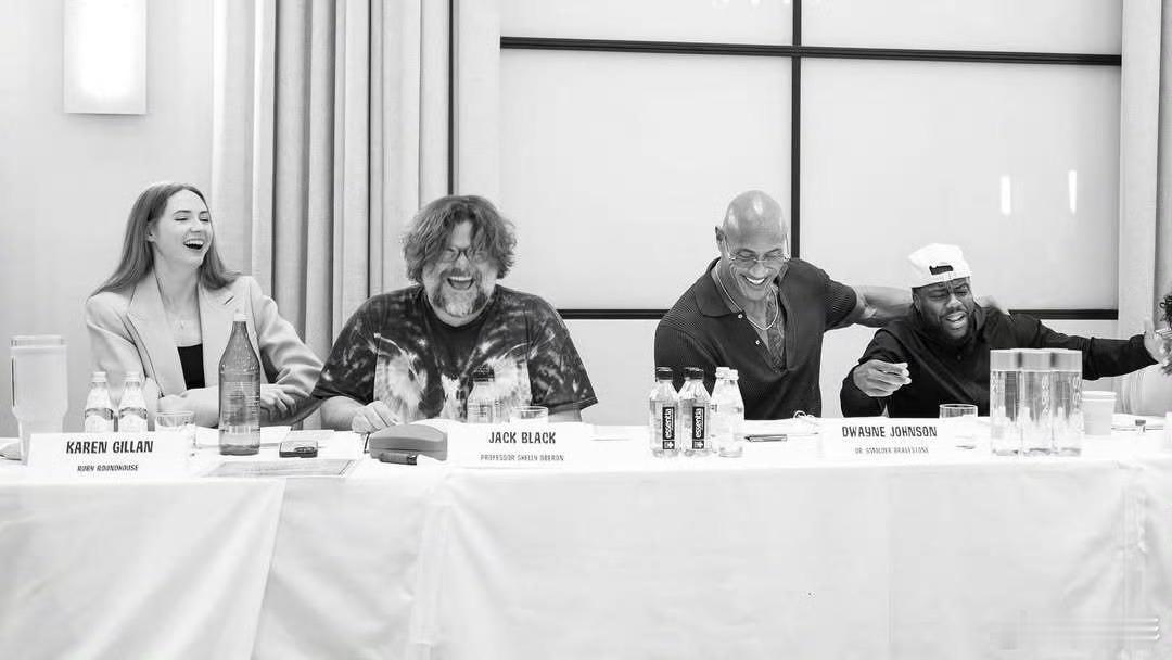 分享《勇敢者的游戏3》演员围读氛围，官宣影片正式启动，主演卡司杰克·布莱克、凯伦