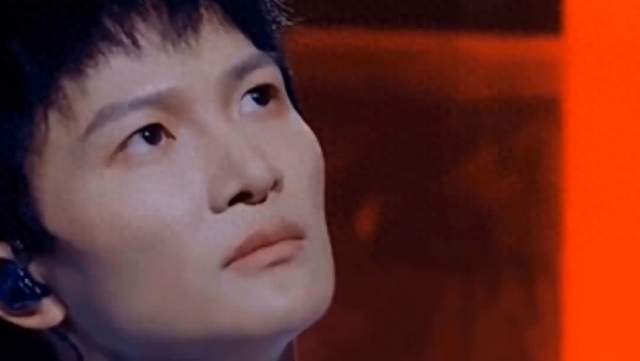 被那英淘汰，周深凭啥成为华语乐坛标杆？