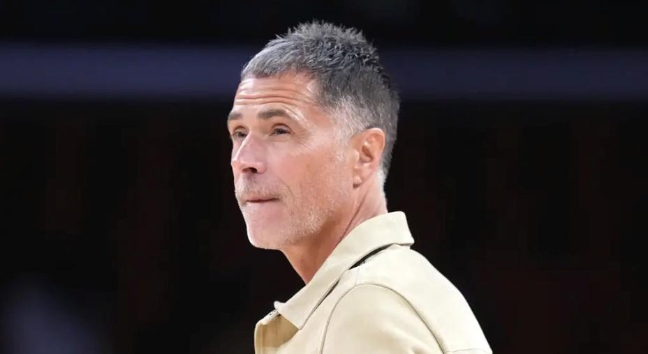 NBA｜落后全联盟！湖人操作理念严重滞后，盲目长约埋下巨大隐患

如今的洛杉矶湖