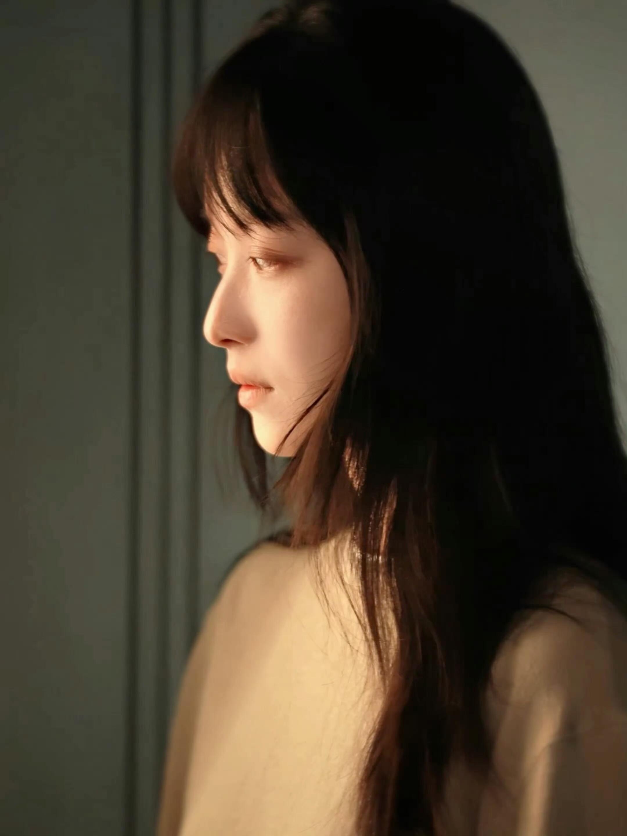 任小名考上大学带着柏庶的理想，借着周老师给予的光，任小名终于奔赴下一场山海。愿你