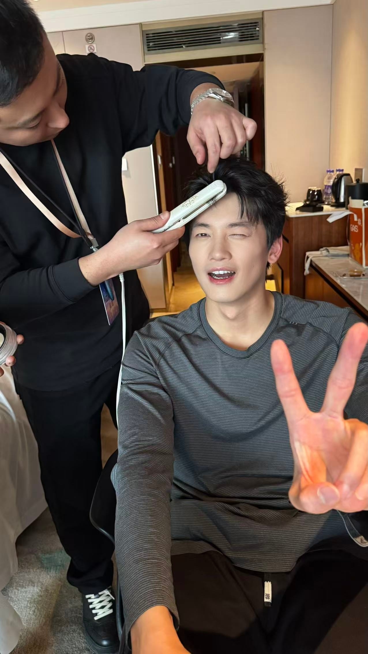 汪顺！正面看，萌！侧面看，萌！左边看，萌！右边看，萌！泳萌一就这样萌势来袭！