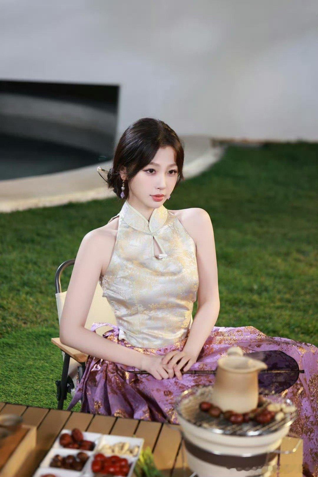 虞书欣绮梦马面裙 啊啊啊美疯了啊！[哇][哇][哇]真的好优雅 但又不失大方！美