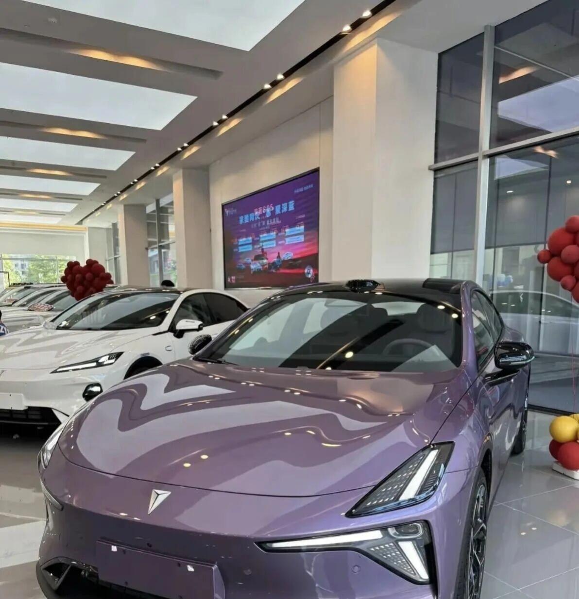 深蓝S05/S07：15万级“堆料王新能源车推荐 外观确实帅，无框车门+隐藏把手