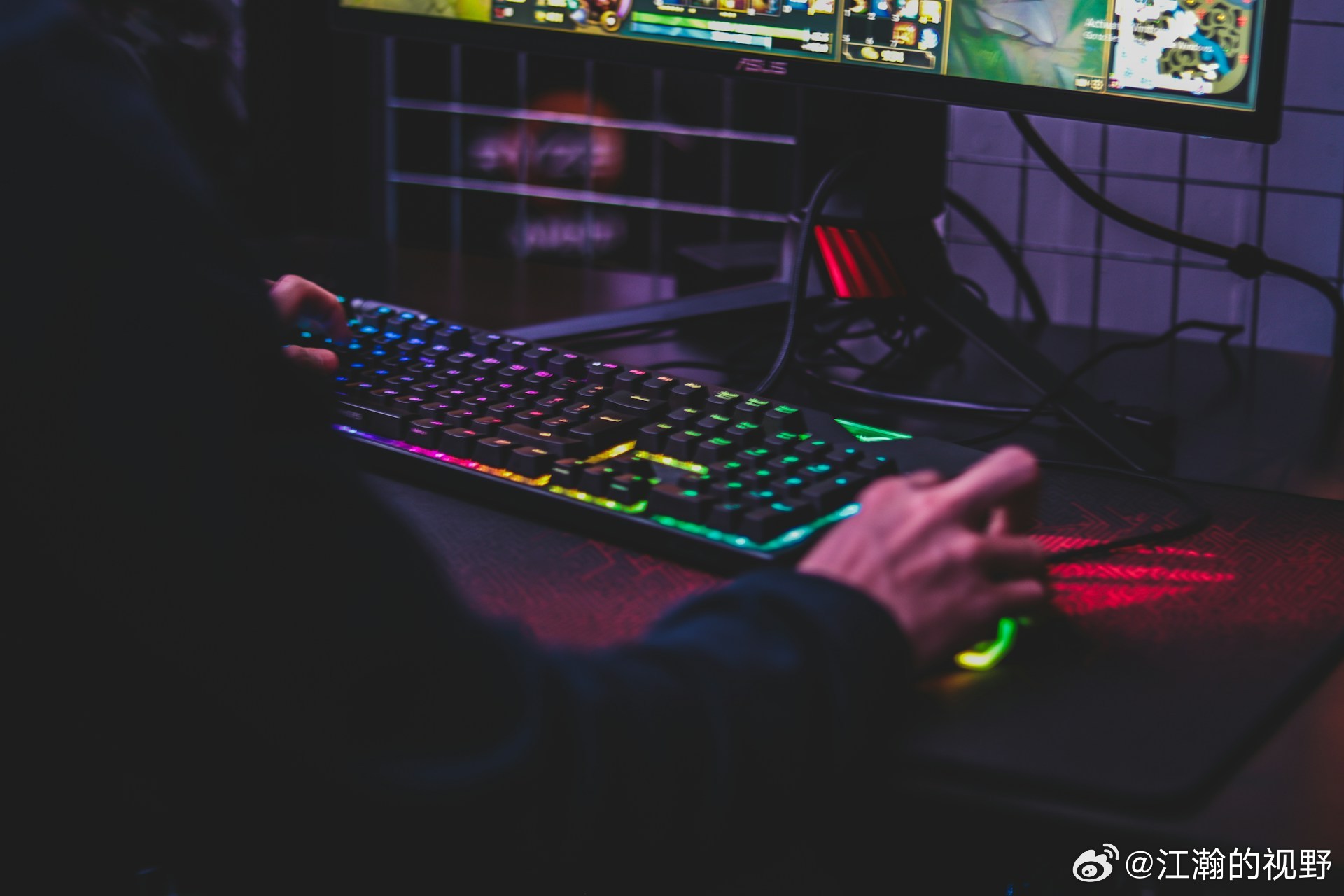 腾讯25年蝉联全球手游收入榜冠军，腾讯游戏为什么这么强？1月13日，移动应用数据