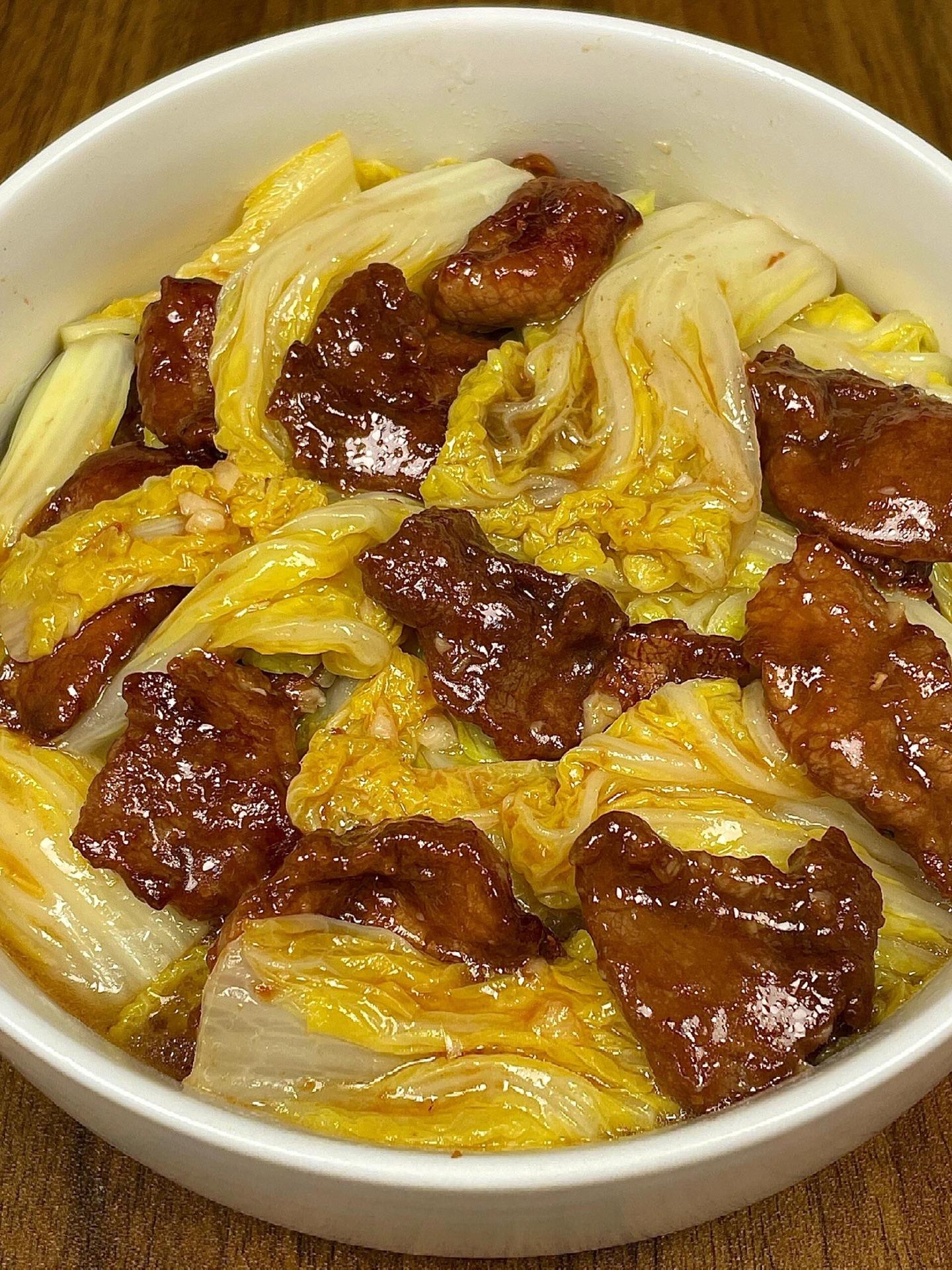 好吃又下饭的牛肉娃娃菜做法。牛肉娃娃菜！嘎嘎好吃！ 腌制过的牛肉滑而不...