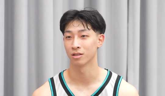宋昕澔：我最初不太爱讲话，直到当了队长以后开始带领球队