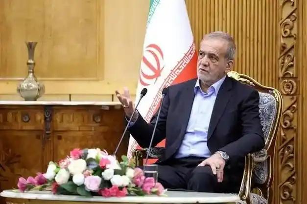 [月亮]美伊打了俩月，全世界都在看伊朗啥时候扛不住，结果48小时内，伊朗把外交牌