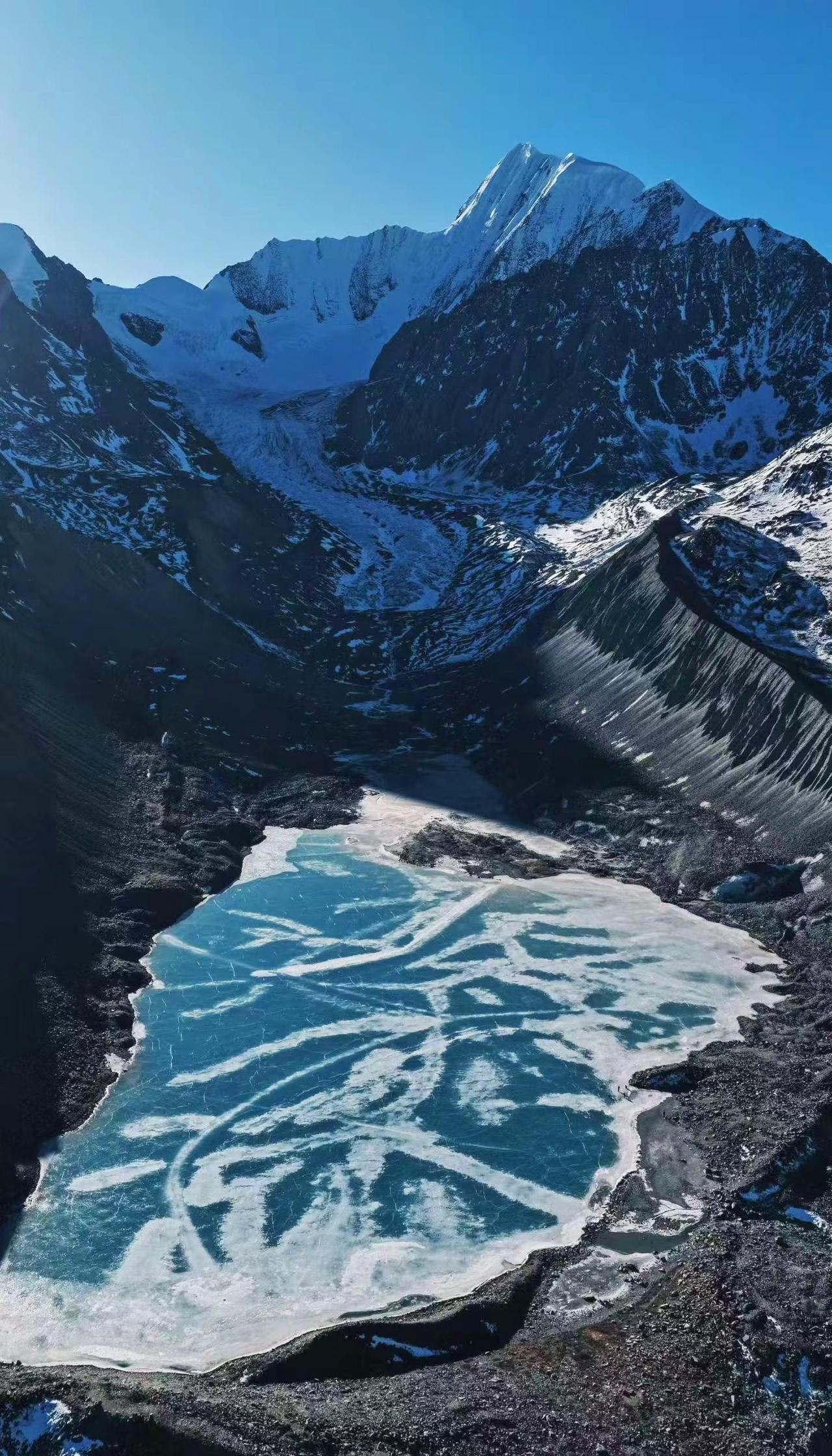 这个时候的勒多曼因你去过没？3天2晚发团中去勒多曼因冰湖滑冰哈哈勒多曼因