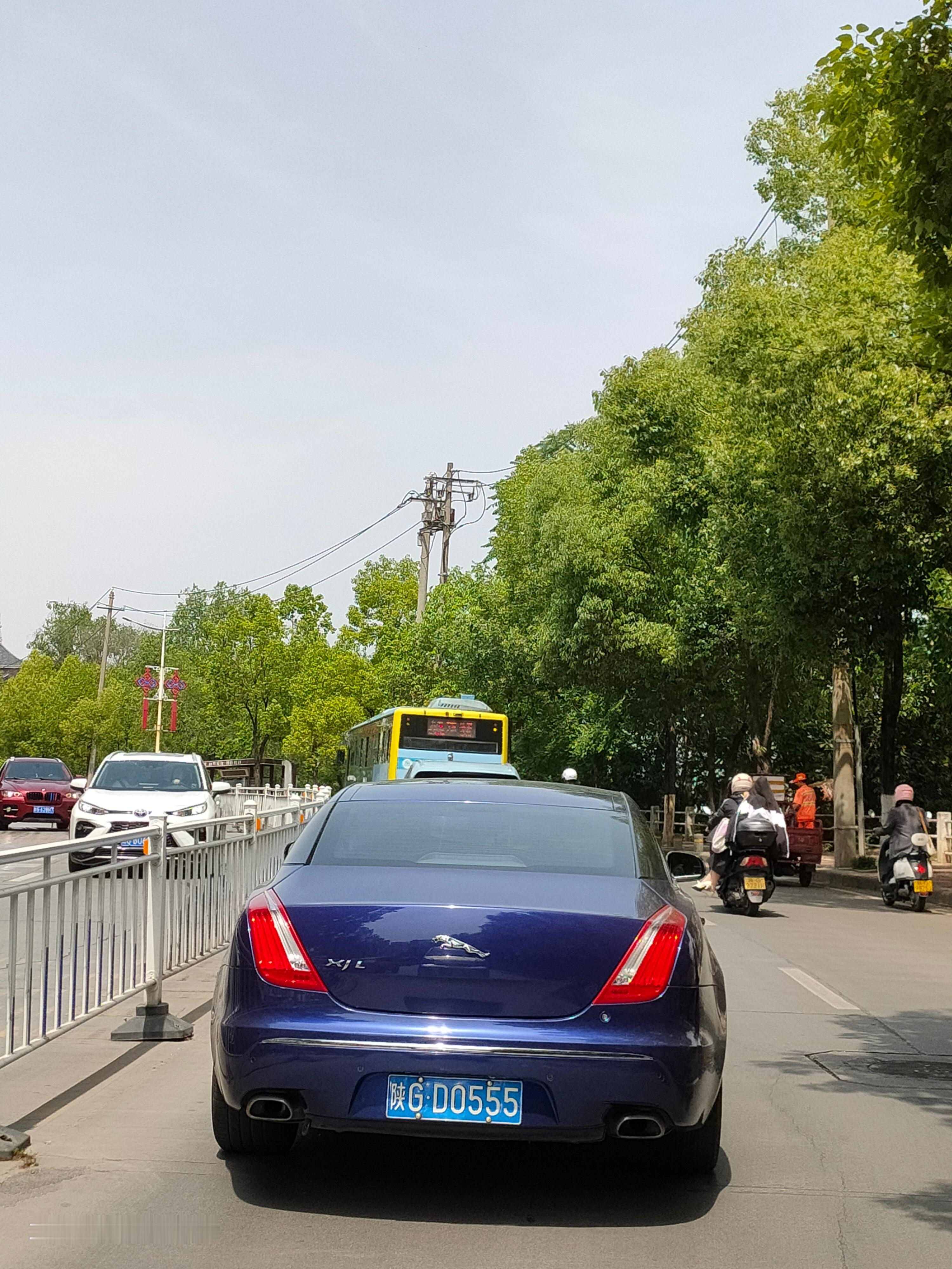 全球车牌 陕GD0555捷豹XJL 安康