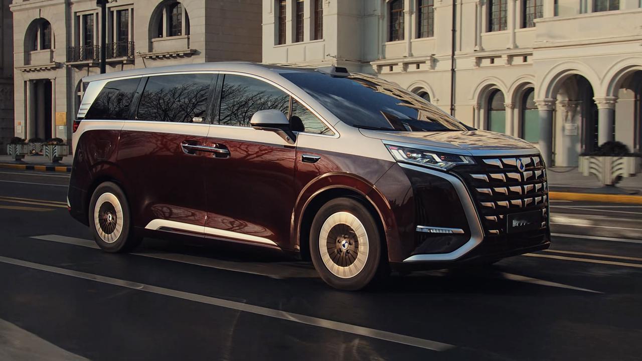 比亚迪第1600万辆新能源汽车已于2026年4月17日正式下线，迎接这一里程碑时