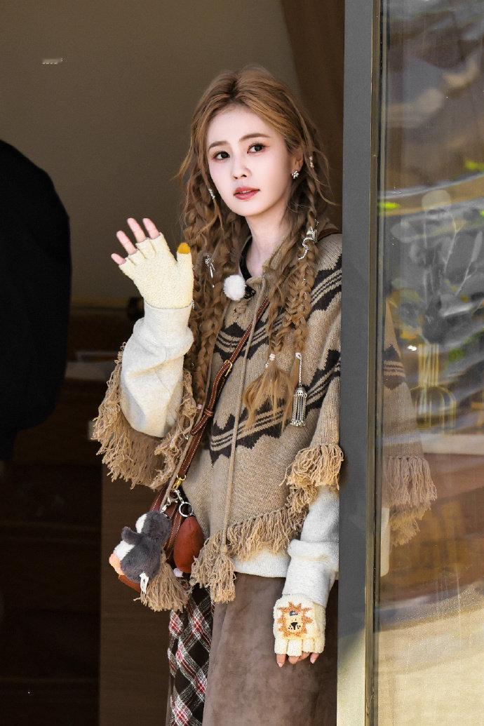 白鹿美拉德，白鹿奔跑吧游牧风look+双麻花辫，谁懂我们白鹿的美感呢，录制顺利期