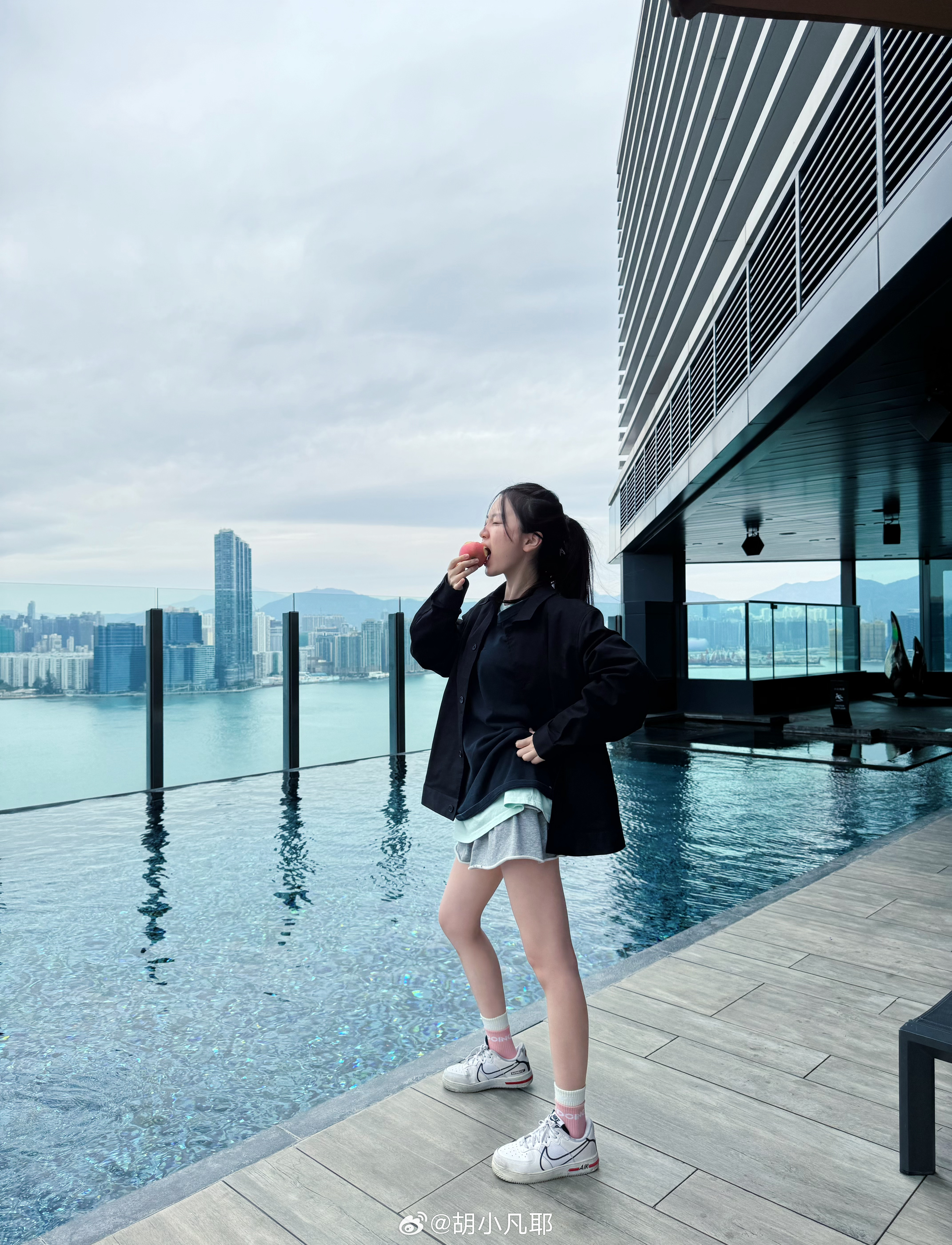 来hk越来越随性之素颜出片🇭🇰  ​​​