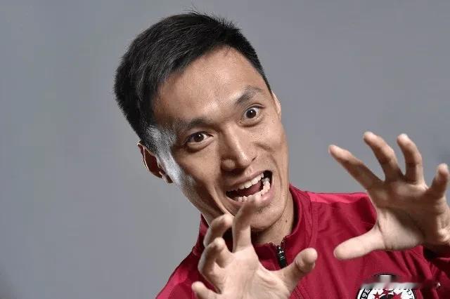 2月8日，教练唆使小球员照着人踢?足协调查，详细情况来了，教练身份曝光，前中超球