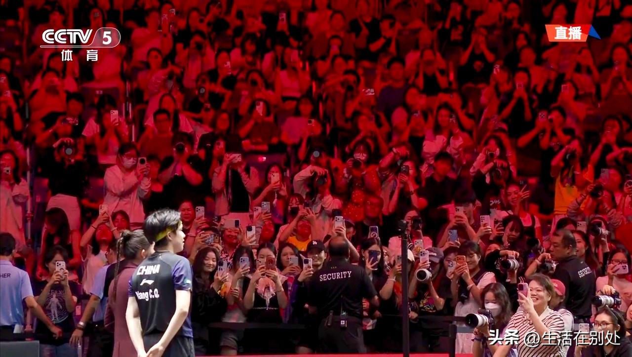 赛后一句话嗨翻全场……在4:0横扫林昀儒夺得wtt新加坡大满贯男单冠军后，王楚钦