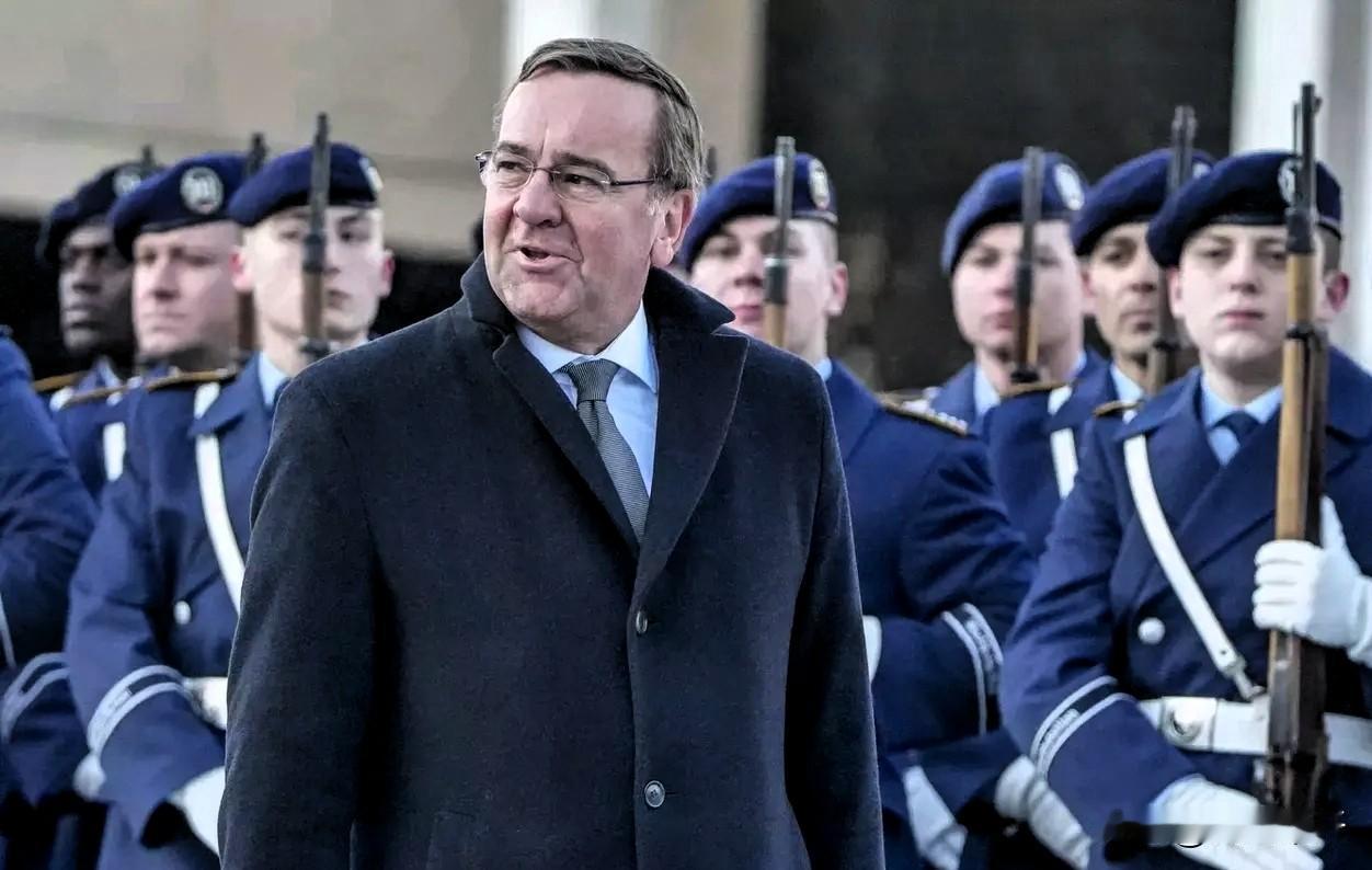 德国重启全民兵役！不去不行，可能要抽签！

重磅消息！德国刚刚宣布了一件几十年都