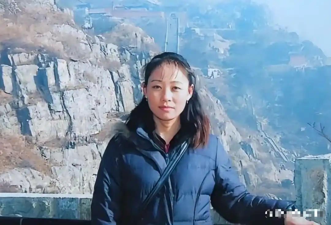 [太阳]1998年，内蒙一女子自家商店被盗，女子通过足迹跟踪到盗贼，没想到女子竟