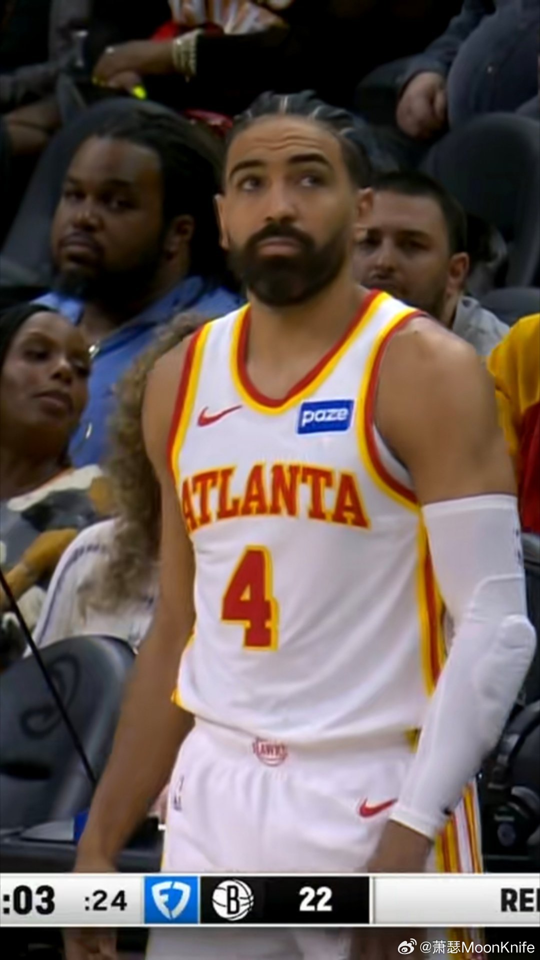 我刚打开视频就看到我儿带领篮网打了个7-0，关键我儿信心丝毫不减，一上场就一个人